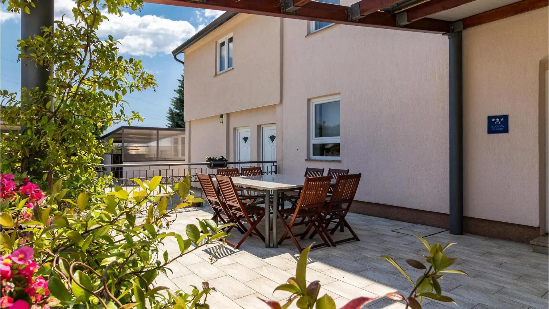 6 Bedroom Awesome Home In Pula Fondole Holiday home