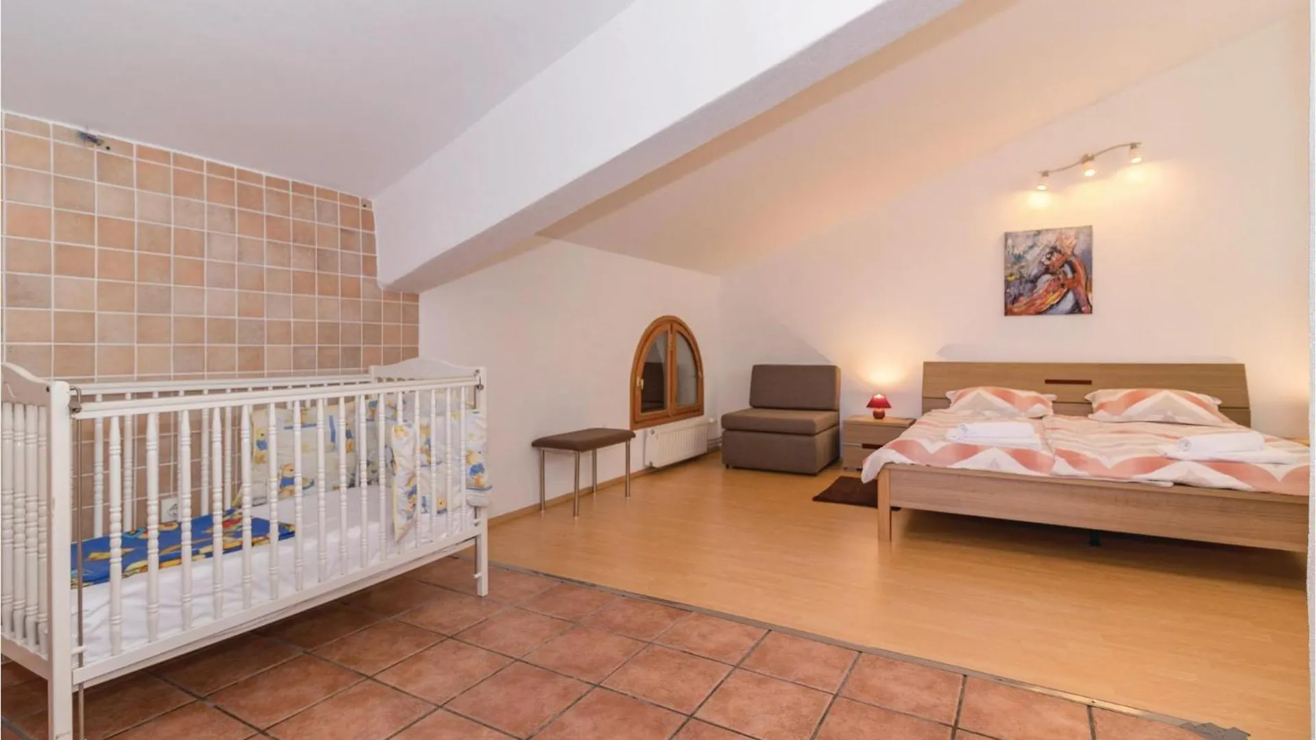 6 Bedroom Awesome Home In Pula Fondole