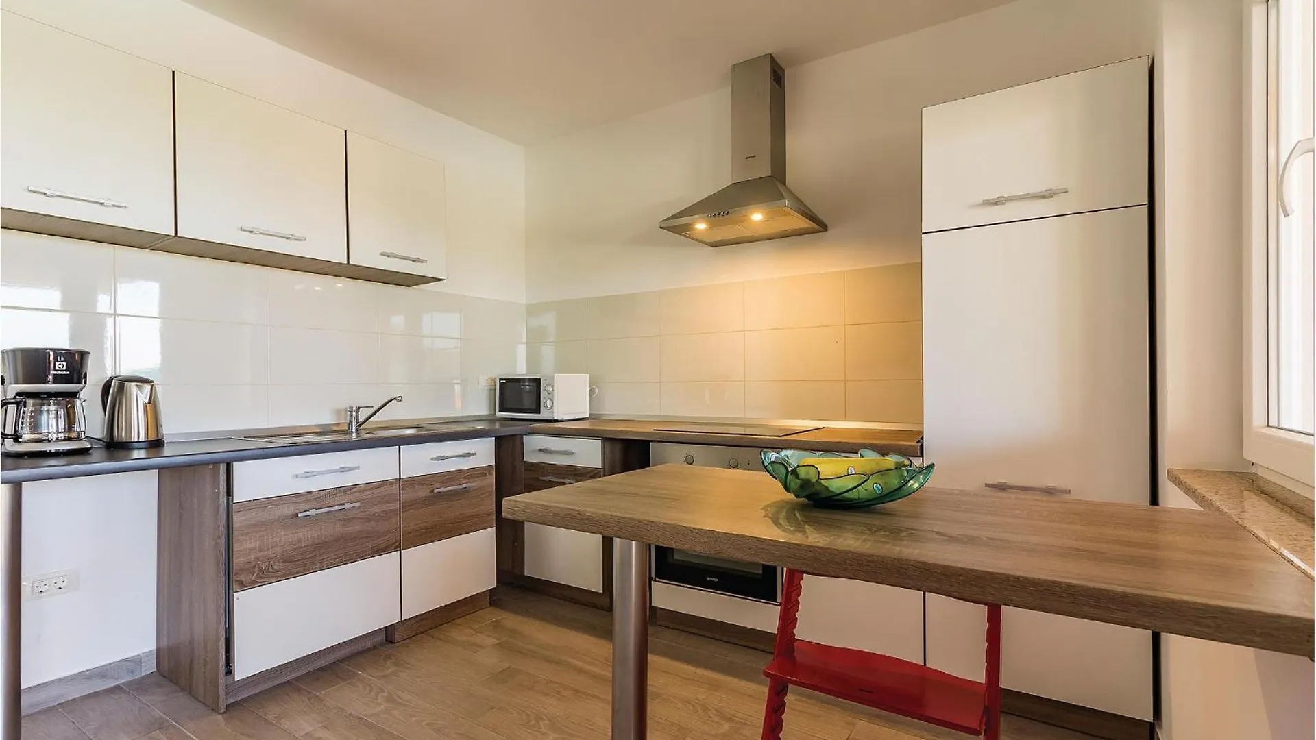 Holiday home 6 Bedroom Awesome Home In Pula Fondole