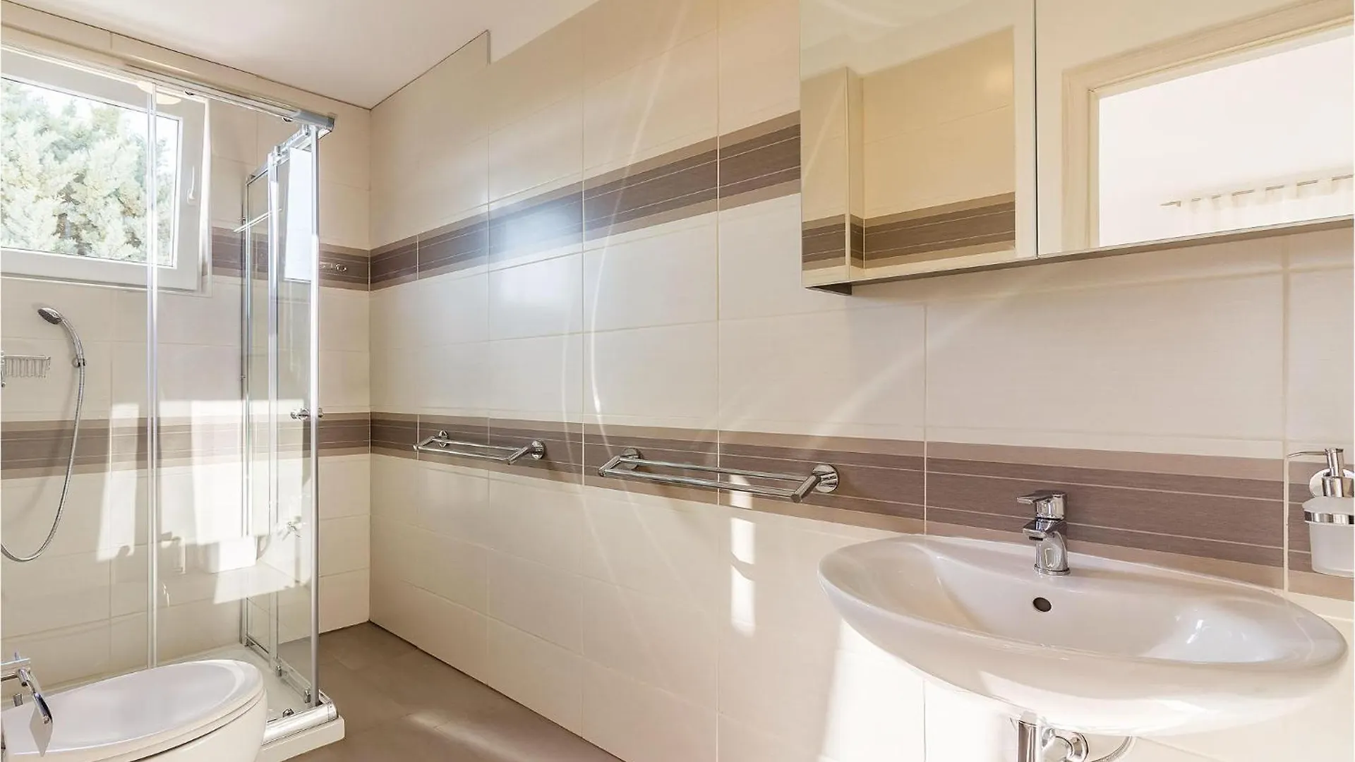 6 Bedroom Awesome Home In Pula Fondole