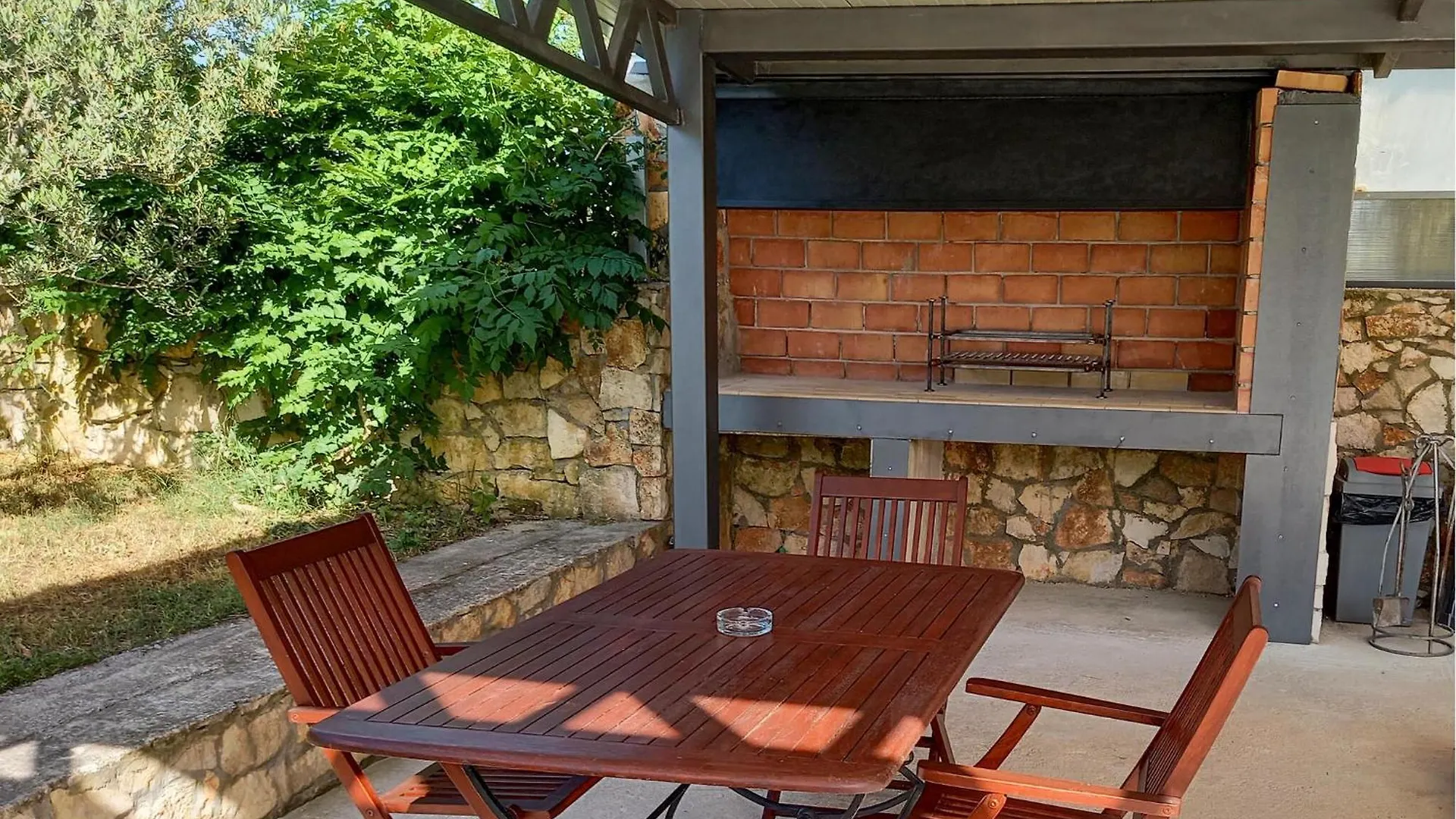 Holiday home 6 Bedroom Awesome Home In Pula Fondole